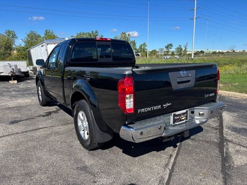 Used 2013 Nissan Frontier SV w/ SV Value Truck Pkg AWD/4WD image 5