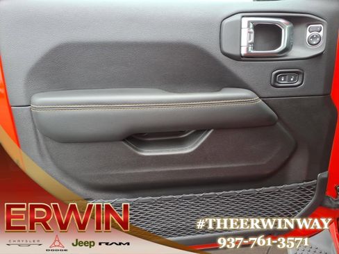Certified 2025 Jeep Wrangler Unlimited Sahara AWD/4WD image 10