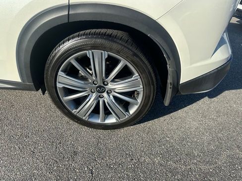 Used 2022 INFINITI QX50 Sensory image 10