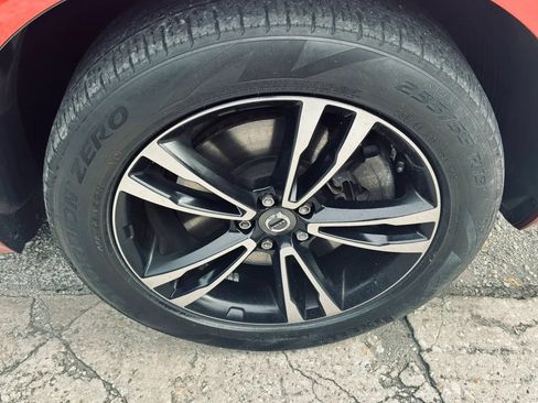 Used 2018 Volvo XC60 T6 Momentum AWD/4WD image 24