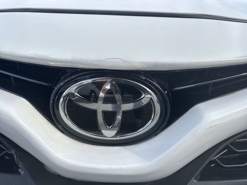 Used 2021 Toyota Camry SE image 31