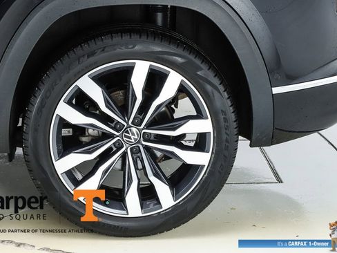 Used 2022 Volkswagen Atlas Cross Sport SEL Premium R-Line image 6