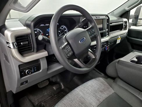 New 2025 Ford F250 XLT w/ F-250 >10K GVWR Package image 12