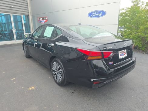 Used 2025 Nissan Altima 2.5 SV FWD image 10