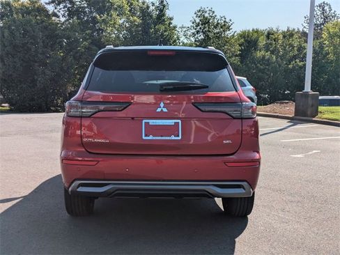New 2025 Mitsubishi Outlander SEL image 4