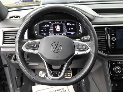 Used 2022 Volkswagen Atlas Cross Sport SEL R-Line image 18