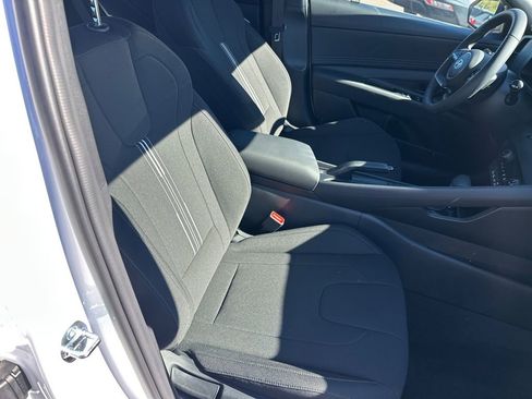 New 2025 Hyundai Elantra Sport image 13