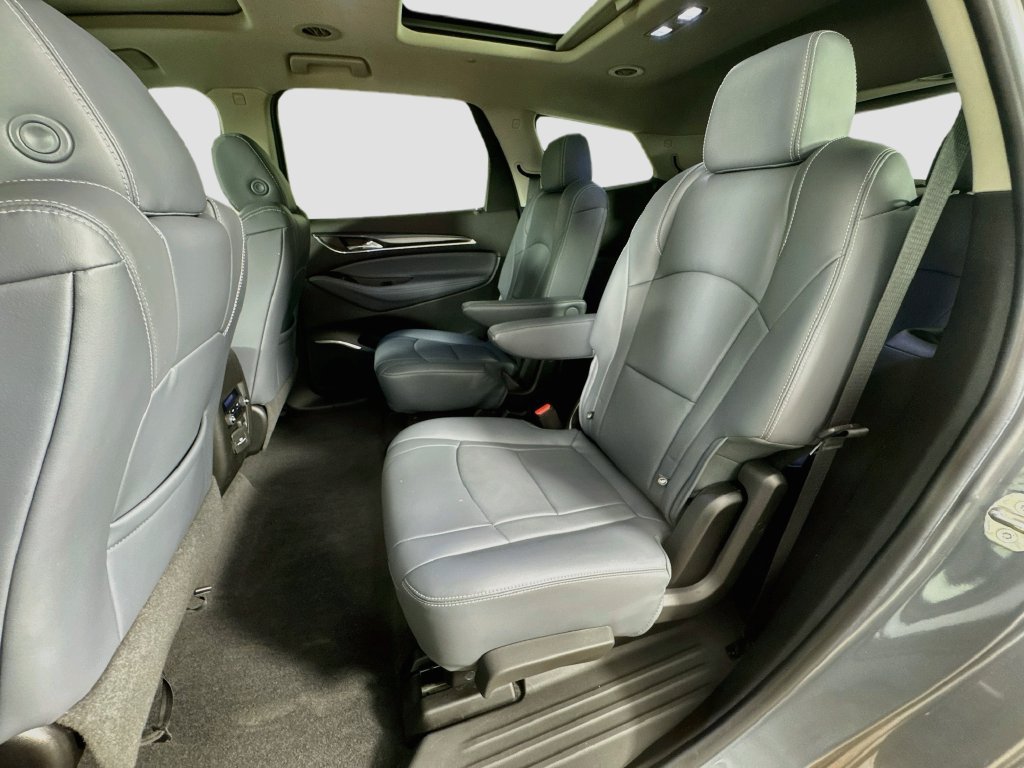 Used 2019 Buick Enclave Essence AWD/4WD image 30