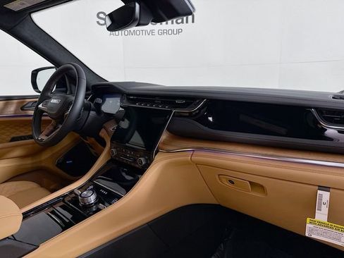 New 2025 Jeep Grand Cherokee L Summit image 32