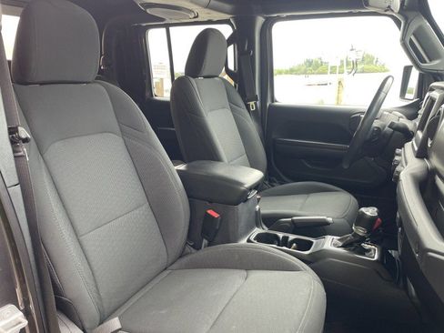 Used 2020 Jeep Gladiator Sport w/ Quick Order Package 24S image 7