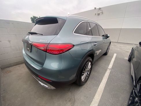 Used 2025 Mercedes-Benz GLC 300 4MATIC image 3