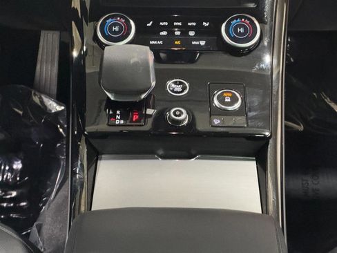 Used 2023 Land Rover Range Rover Sport SE image 16