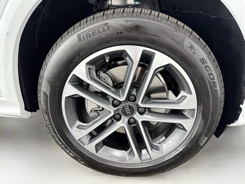 Used 2025 Audi Q5 2.0T Premium Plus w/ Premium Plus image 31