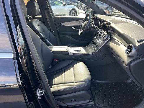 Used 2022 Mercedes-Benz GLC 300 w/ Premium Package Lite image 21