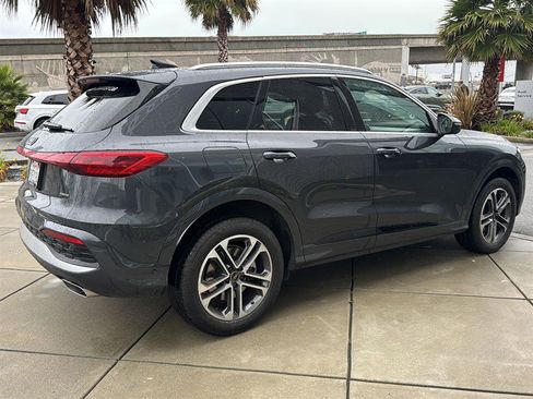 Used 2025 Audi Q5 Premium Plus w/ Premium Plus image 4