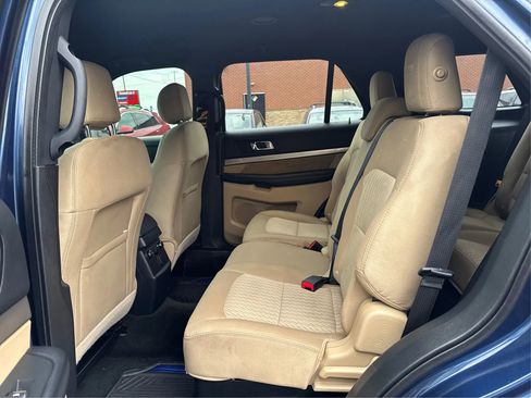 Used 2017 Ford Explorer FWD image 11