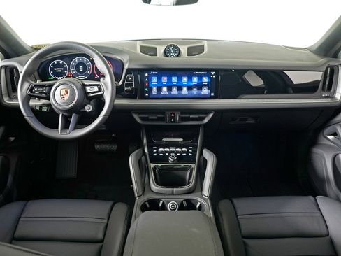 Certified 2026 Porsche Cayenne Coupe AWD/4WD image 19