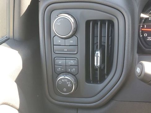 Certified 2025 Chevrolet Silverado 3500 W/T AWD/4WD image 17