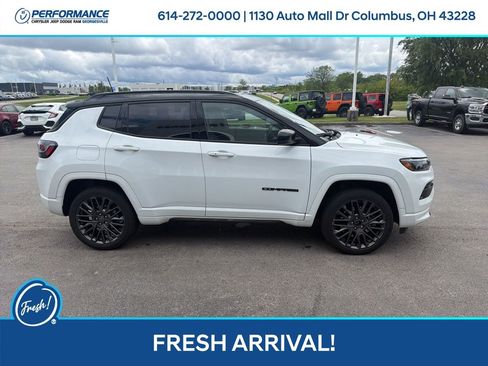 Used 2023 Jeep Compass High Altitude AWD/4WD image 3