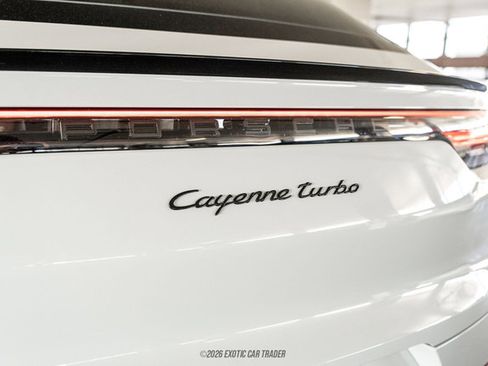 Used 2023 Porsche Cayenne Turbo AWD/4WD image 64