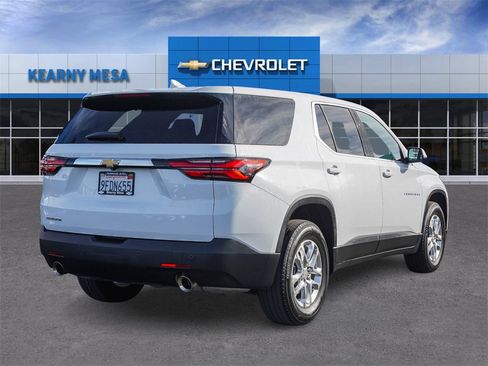Used 2023 Chevrolet Traverse LS w/ Safety Package image 6