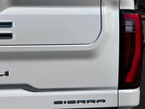 Used 2025 GMC Sierra 2500 Denali Ultimate AWD/4WD image 53