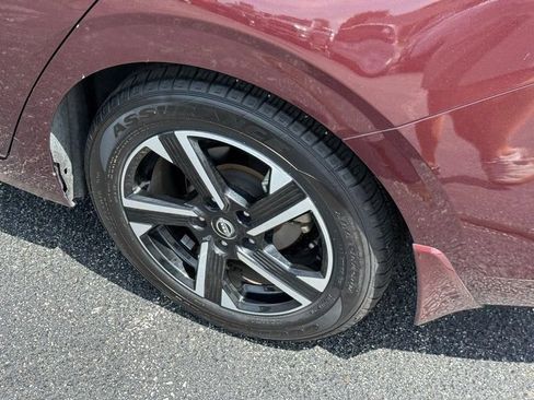 Used 2024 Nissan Sentra SV FWD image 8
