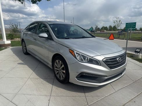 Used 2017 Hyundai Sonata Limited w/ Tech Package 03 FWD image 2