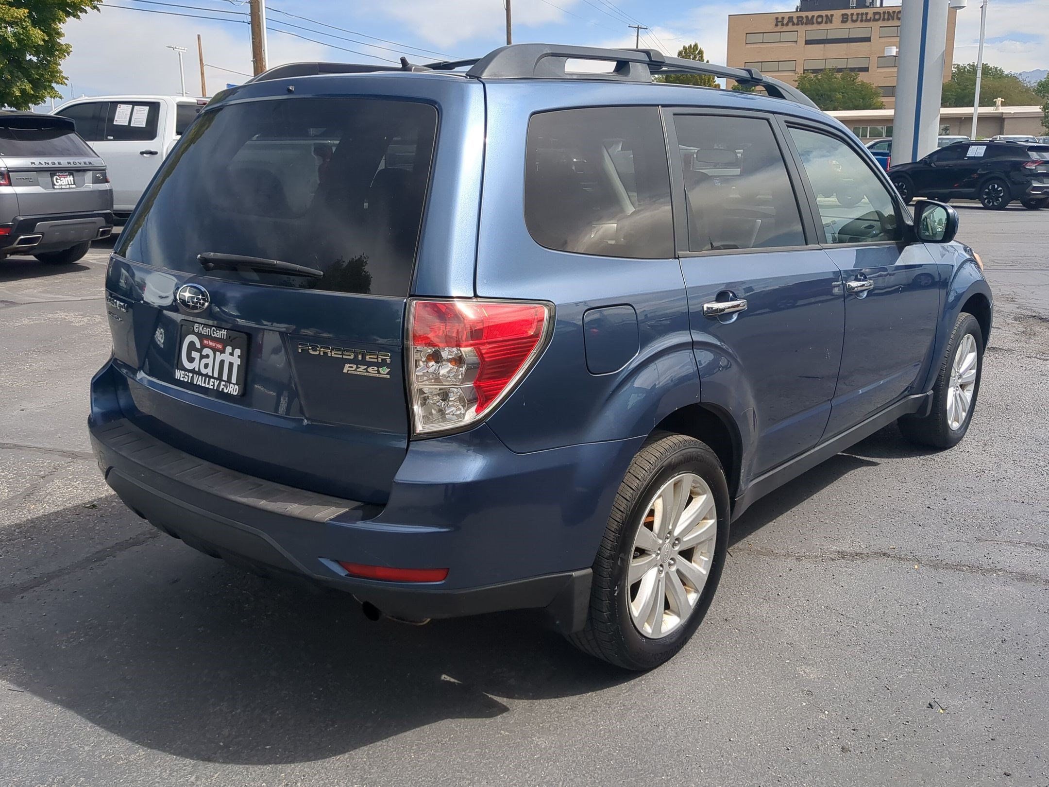 Used 2013 Subaru Forester 2.5X Premium w/ All-Weather Plus Pkg AWD/4WD image 3