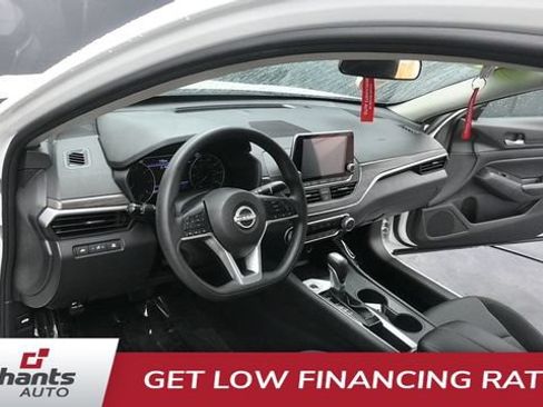 Used 2025 Nissan Altima 2.5 SV FWD image 26