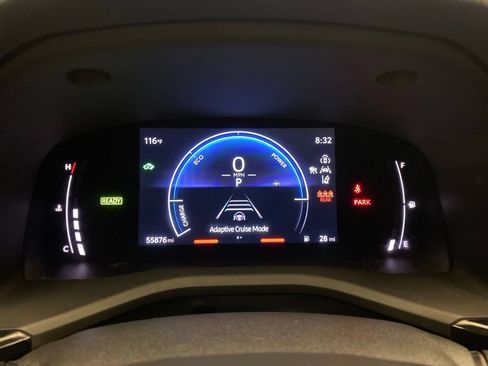 Used 2025 Toyota Camry SE w/ Convenience Package FWD image 12
