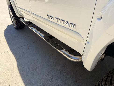 Used 2011 Nissan Titan SV w/ SV Value Truck Pkg image 12