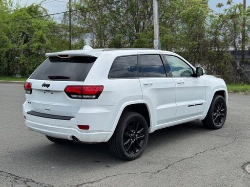 Certified 2021 Jeep Grand Cherokee Laredo X image 5