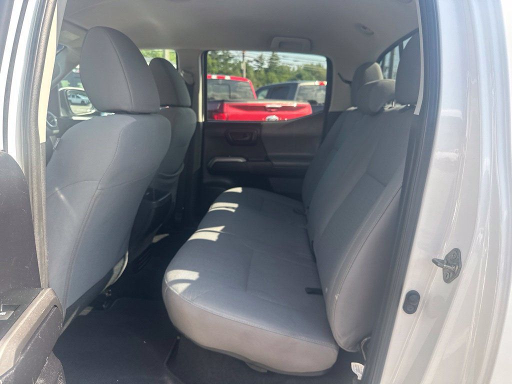 Used 2019 Toyota Tacoma SR5 AWD/4WD image 27