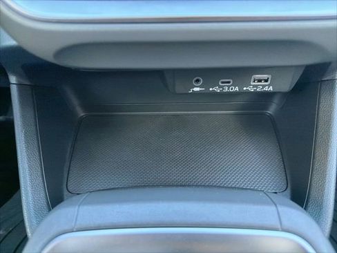 Used 2025 Subaru Crosstrek 2.0i Premium image 35