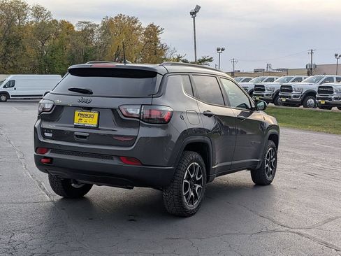 Used 2024 Jeep Compass Trailhawk w/ Trailhawk Elite Group AWD/4WD image 7
