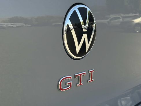 Used 2025 Volkswagen GTI SE FWD image 8