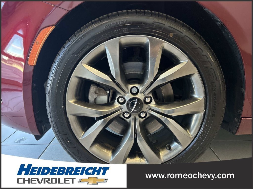 Used 2015 Chrysler 200 S w/ Comfort Group FWD image 7