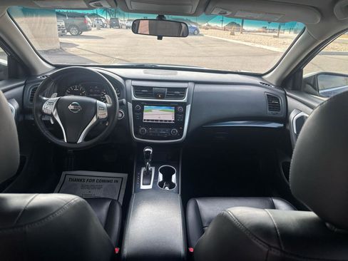 Used 2018 Nissan Altima 2.5 SR w/ SR Midnight Edition image 9