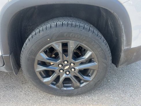 Used 2021 Chevrolet Traverse RS w/ LPO, Floor Liner Package image 5