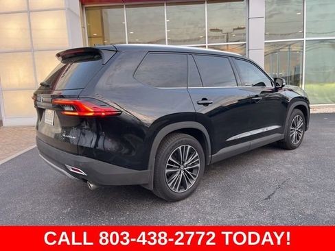 Used 2025 Toyota Grand Highlander AWD Hybrid image 3