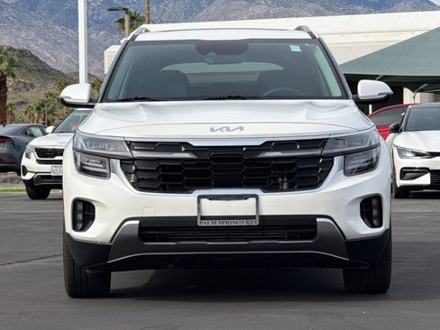 Certified 2024 Kia Seltos SX w/ SX Sunroof Package image 8