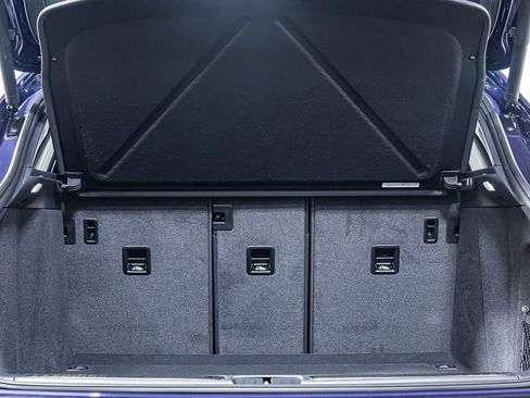 Certified 2025 Porsche Macan image 19