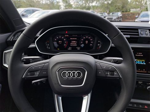 New 2025 Audi Q3 2.0T Premium image 8