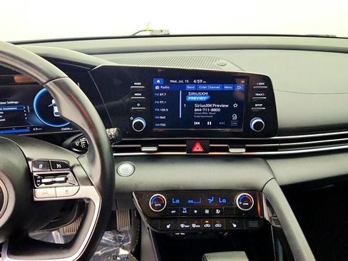 Used 2022 Hyundai Elantra SEL w/ Convenience Package FWD image 17