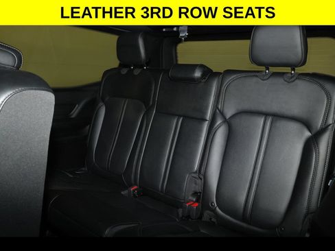 Used 2024 Jeep Wagoneer Series II w/ Flexible Seating Group AWD/4WD image 12