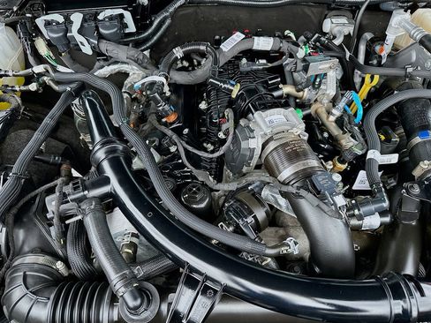 Used 2022 Ford Bronco Badlands image 38