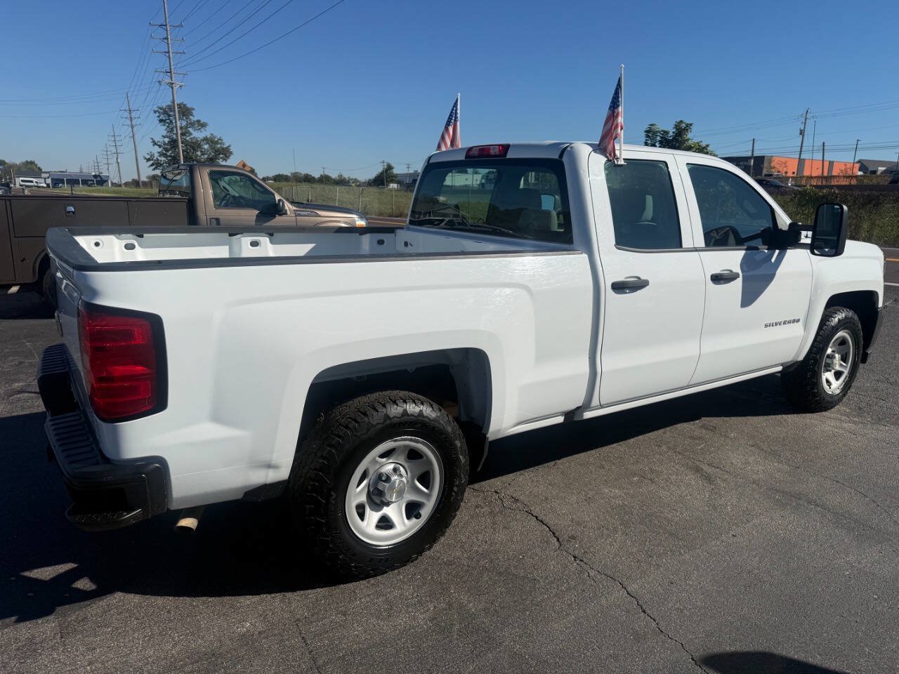 Used 2017 Chevrolet Silverado 1500 W/T w/ Trailering Package RWD image 5