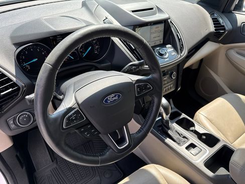 Used 2018 Ford Escape Titanium AWD/4WD image 21