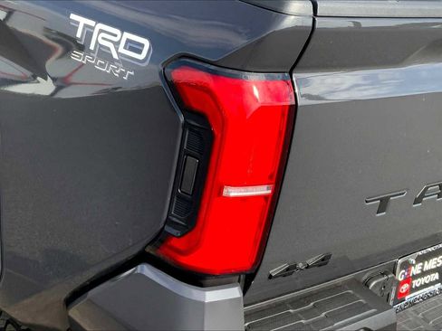 Used 2025 Toyota Tacoma TRD Sport w/ TRD Sport Premium Package image 14